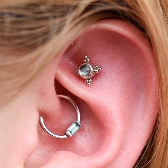 BVLA 14K White Gold Fixed Baguette Ring - Picture 1 of 3